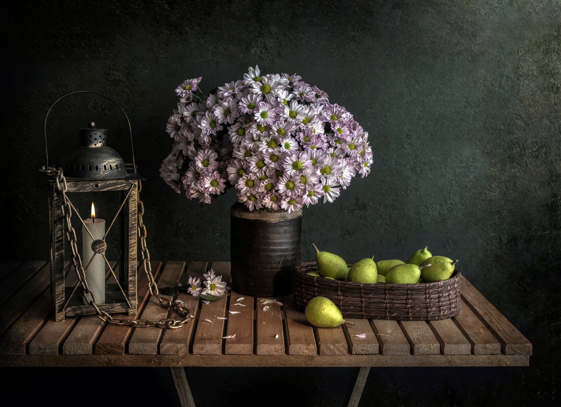 candle bouquet pears table