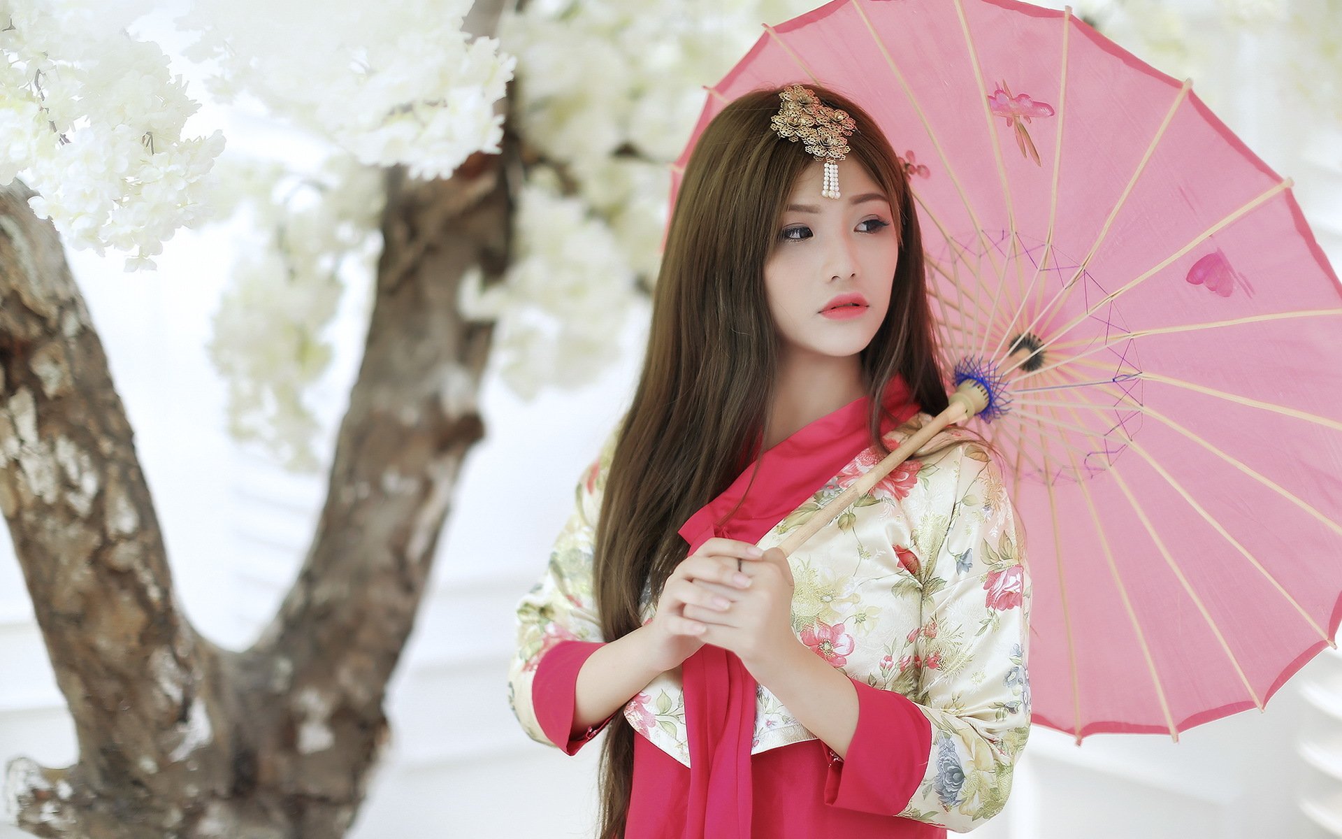 fille asiatique parapluie