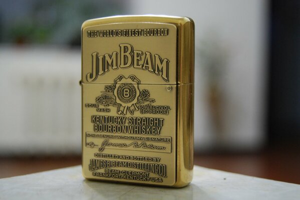 Encendedor de oro Jim Beam