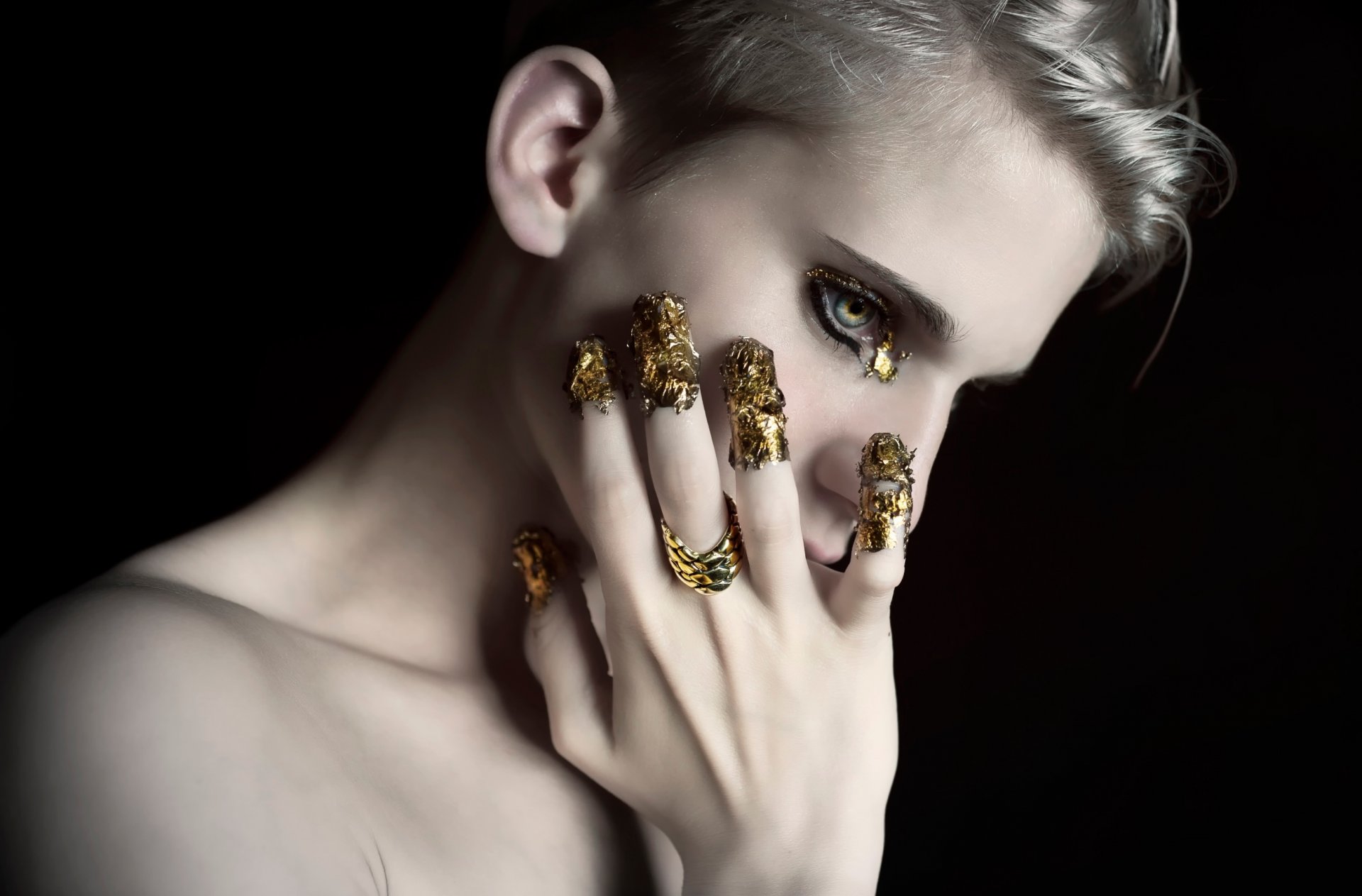 fashion shooting gold style tears gold