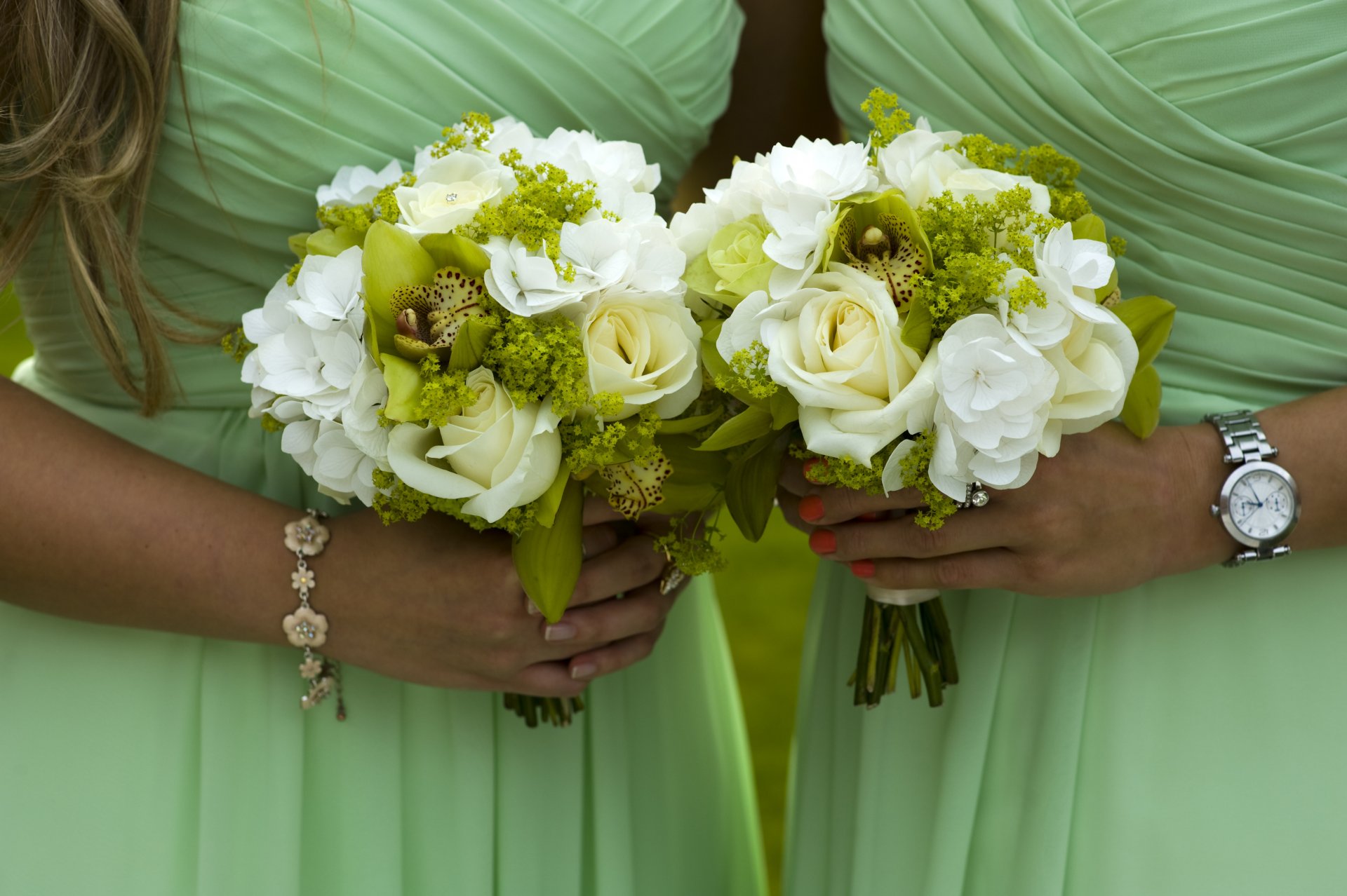 filles copines fleurs bouquets amis