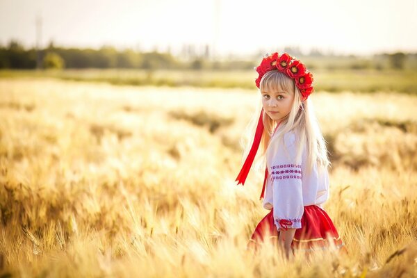 Corona de trigo de campo de niña