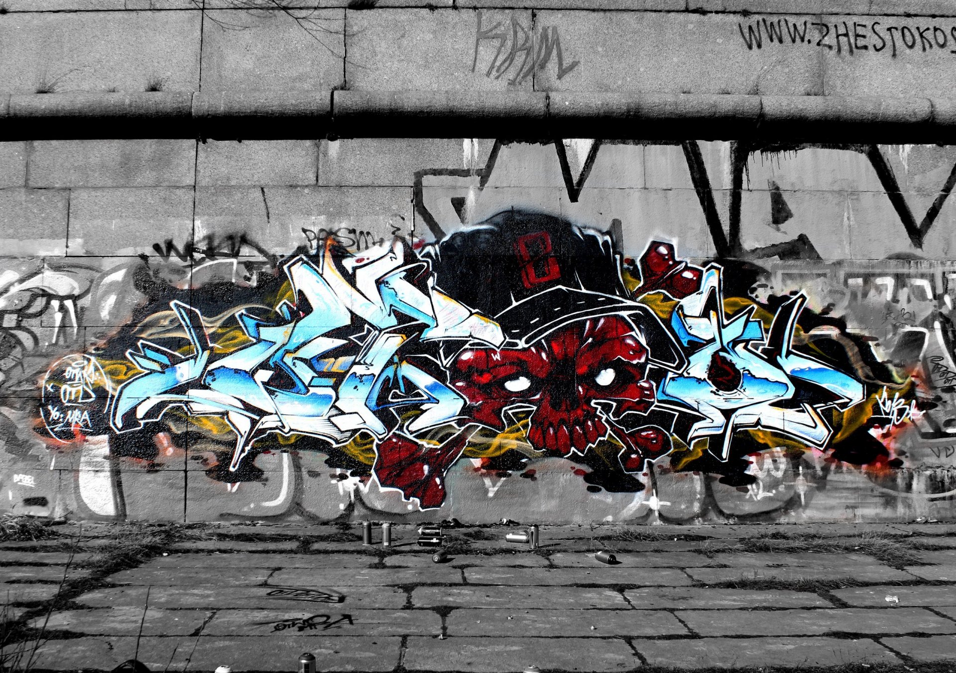 graffiti q2 odt crew type sauvage mur crâne