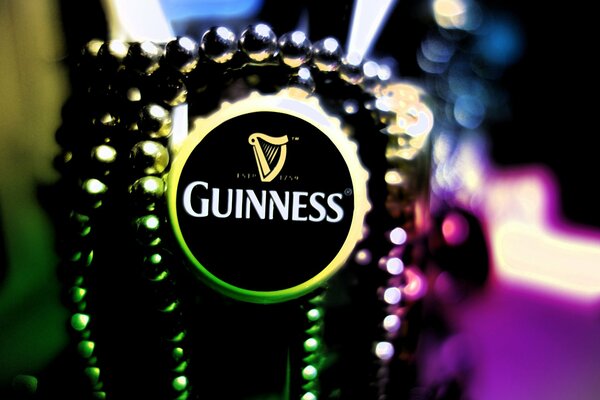 Pruebe el sabor de la cerveza Guinness