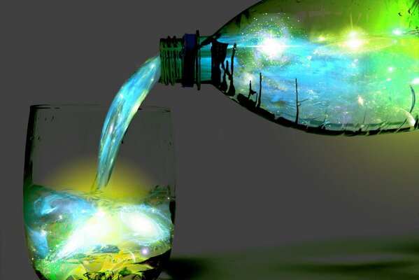 Aus der Flasche des Universums wird in ein Glas gegossen