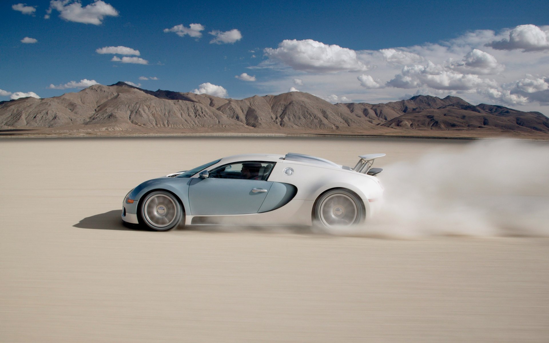 bugatti veyron deserto