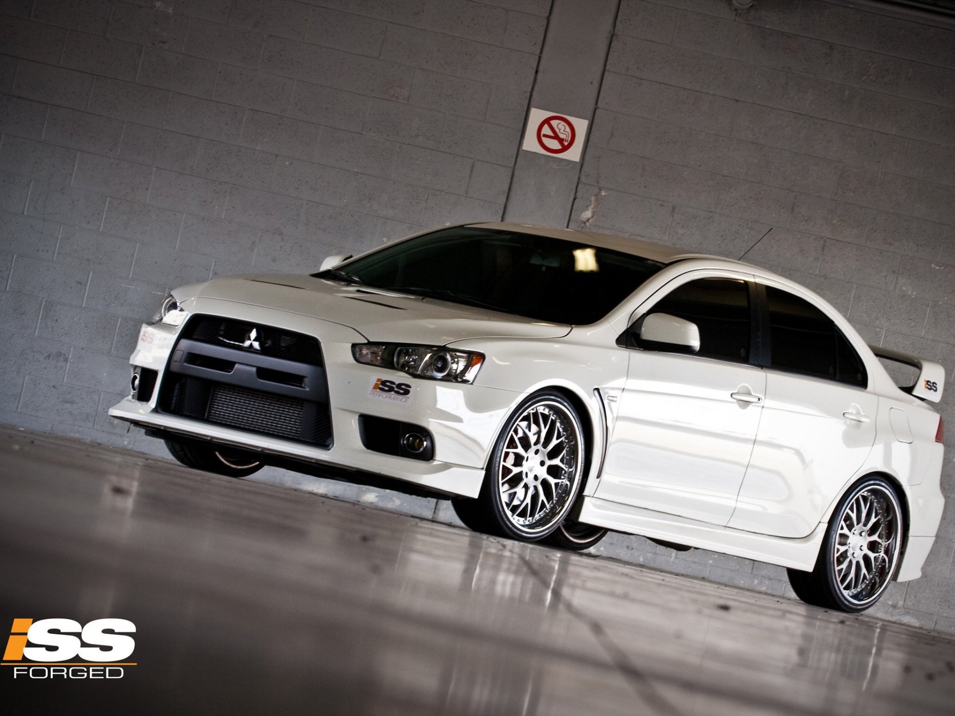 mitsubishi lancer x 10 no fumar aparcamiento blanco