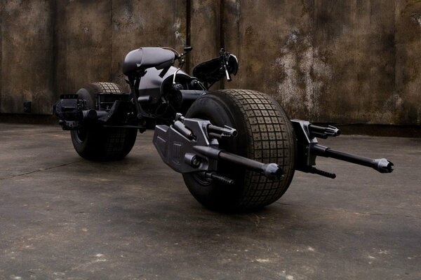 Batman-Bike will schießen
