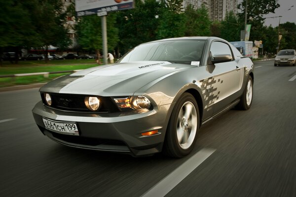La vitesse que la Mustang aime!