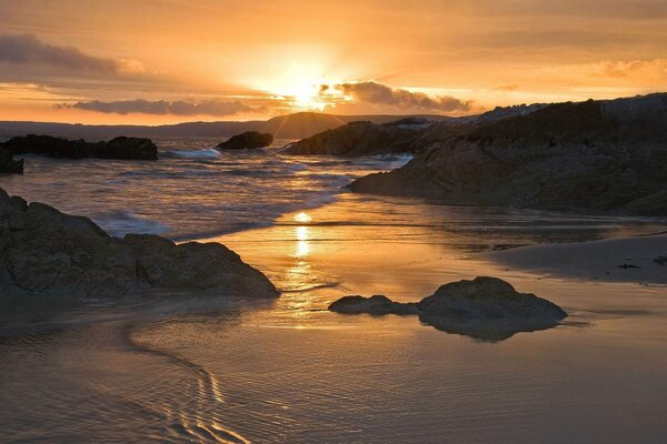 Gorgeous sunset on the sea coast