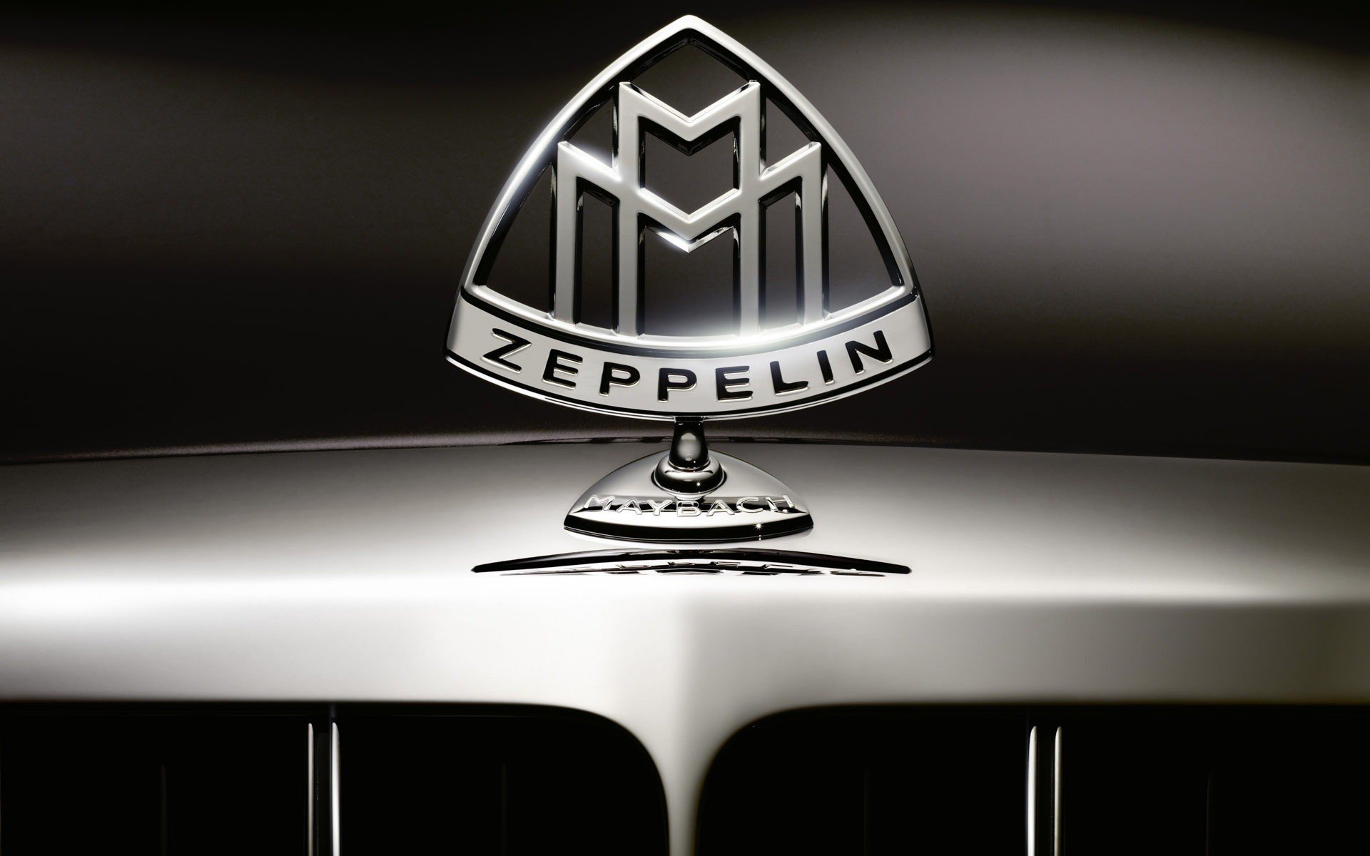 maybach zeppelin logo