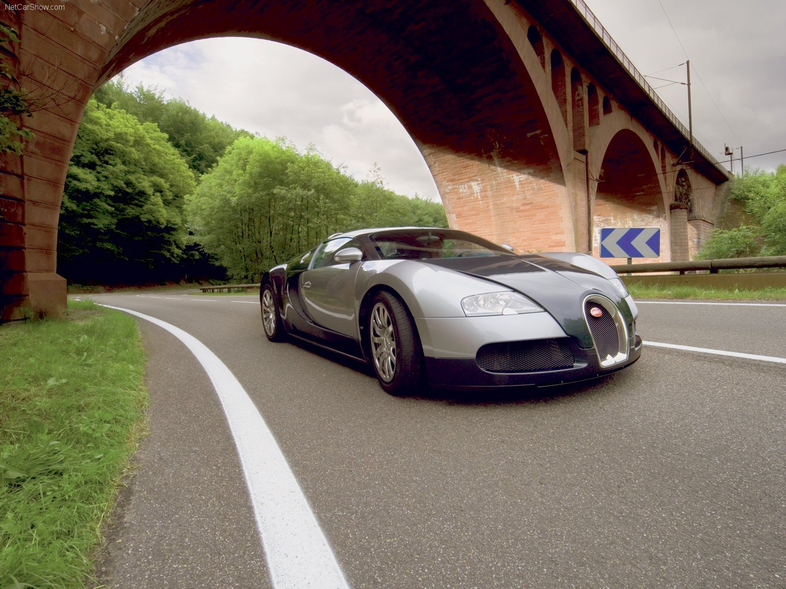 bugatti ulica most