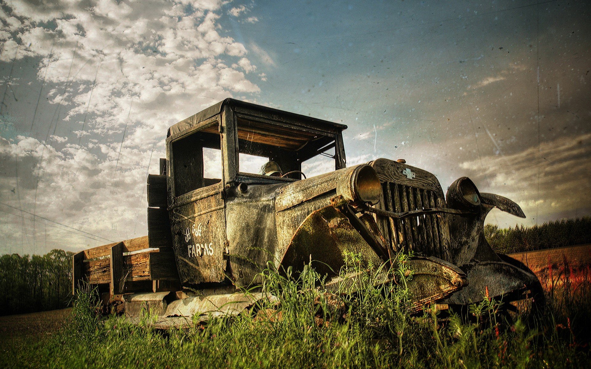 foto vieja camión roto