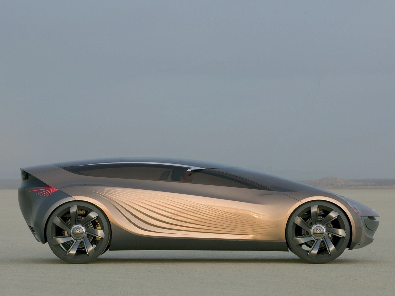 mazda concepto lago