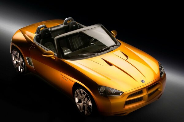 Concept de voiture jaune biplace