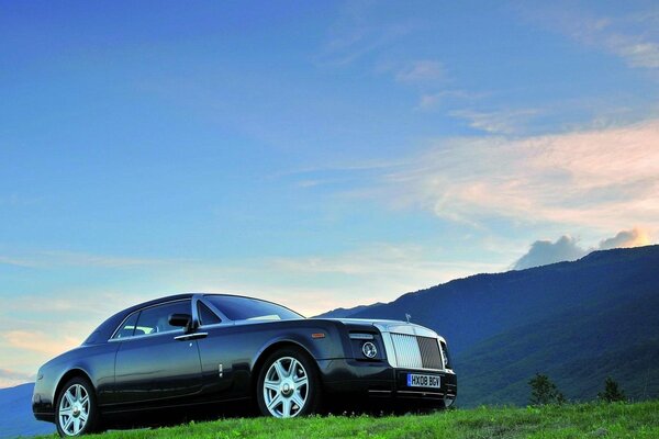 The sky background is a cool car with an expensive interior