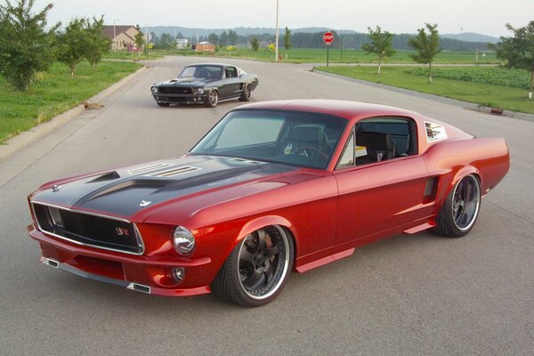 Noir et rouge auto classe muscle