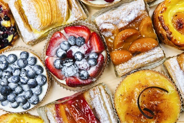 Pasticceria deliziosa con frutta