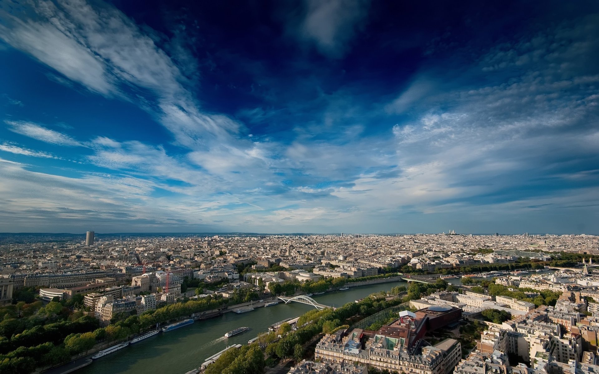 paris ciel nuages