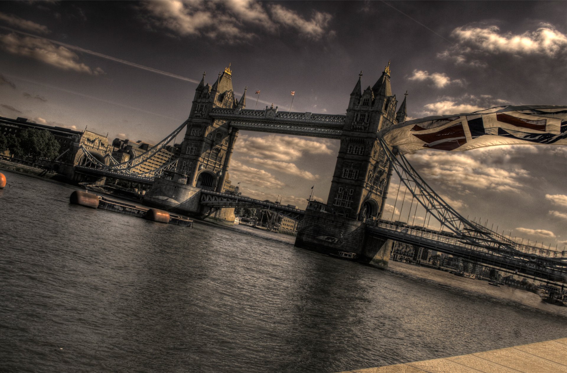 londres támesis puente bandera