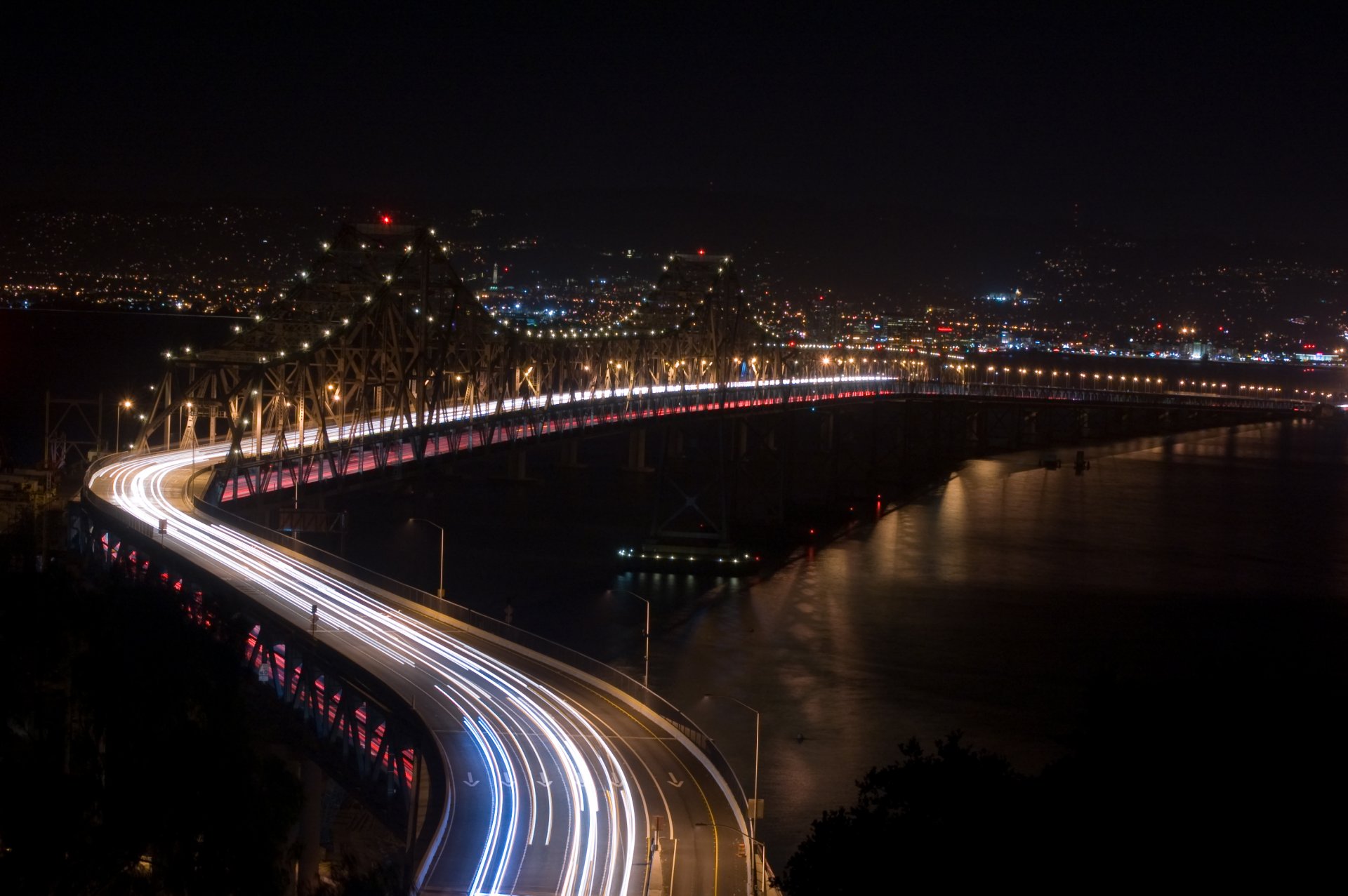 nuit route pont rivière