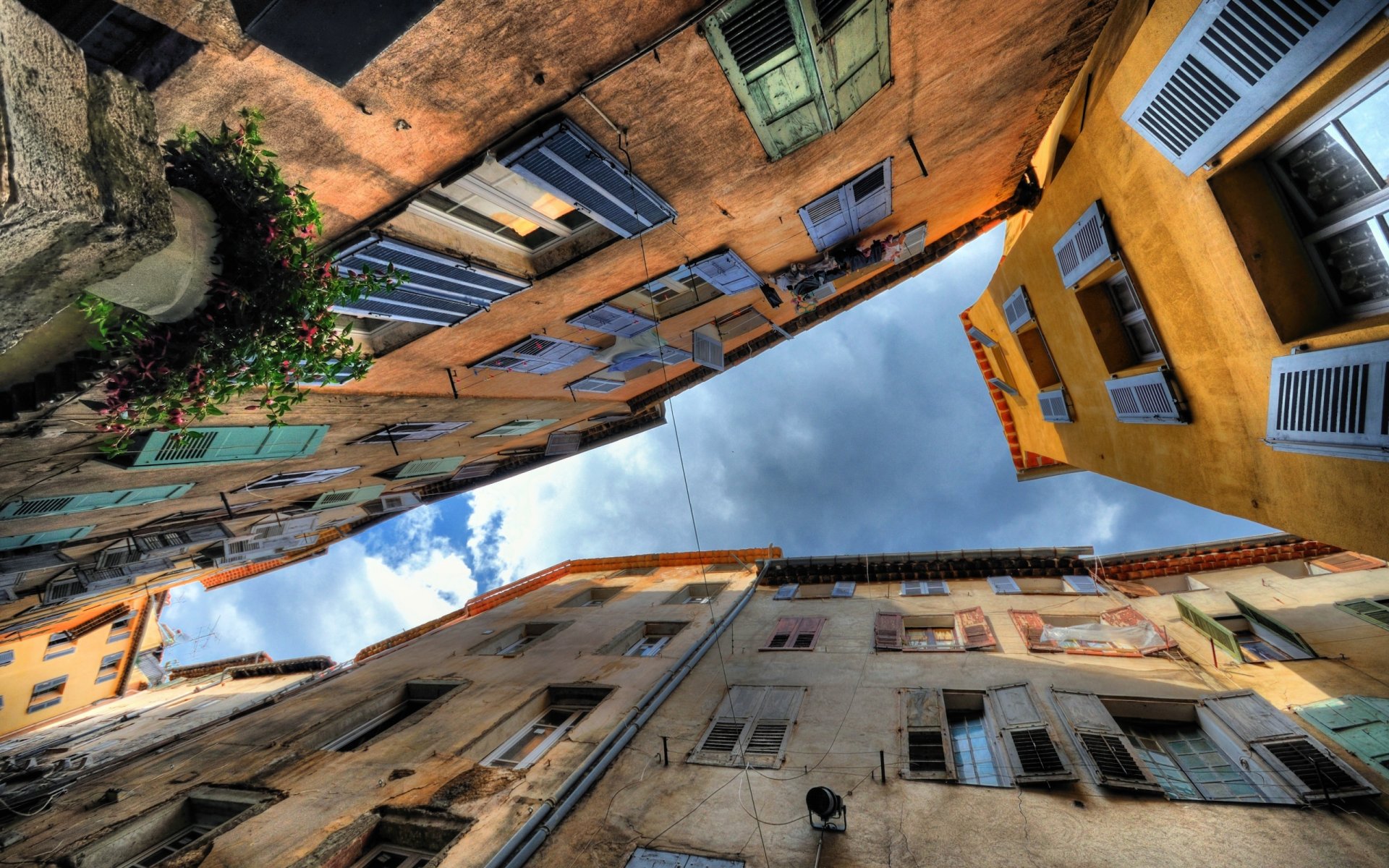 cortile cielo pozzo