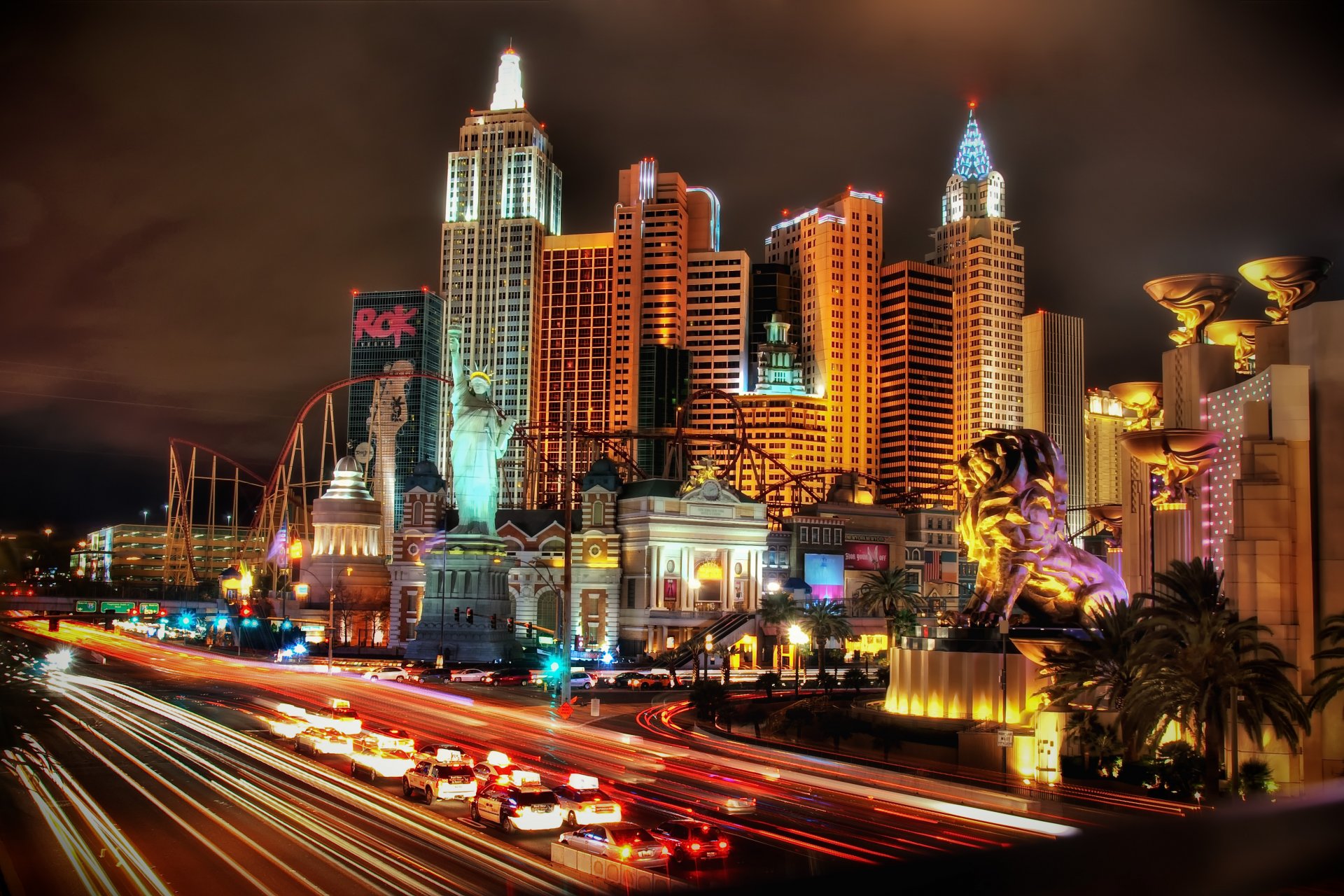 new york new york las vegas hotel road night light