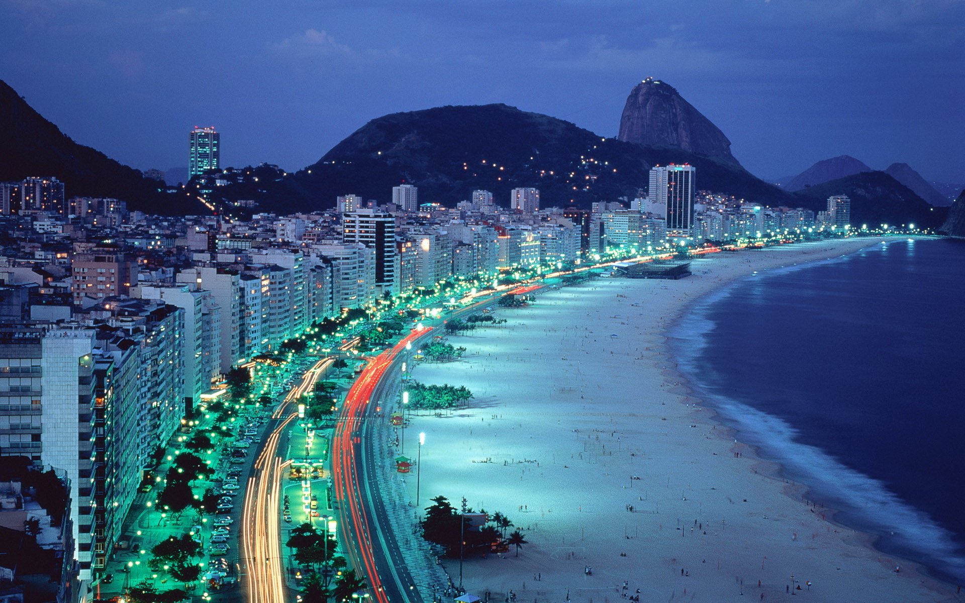 playa noche luces río de janeiro