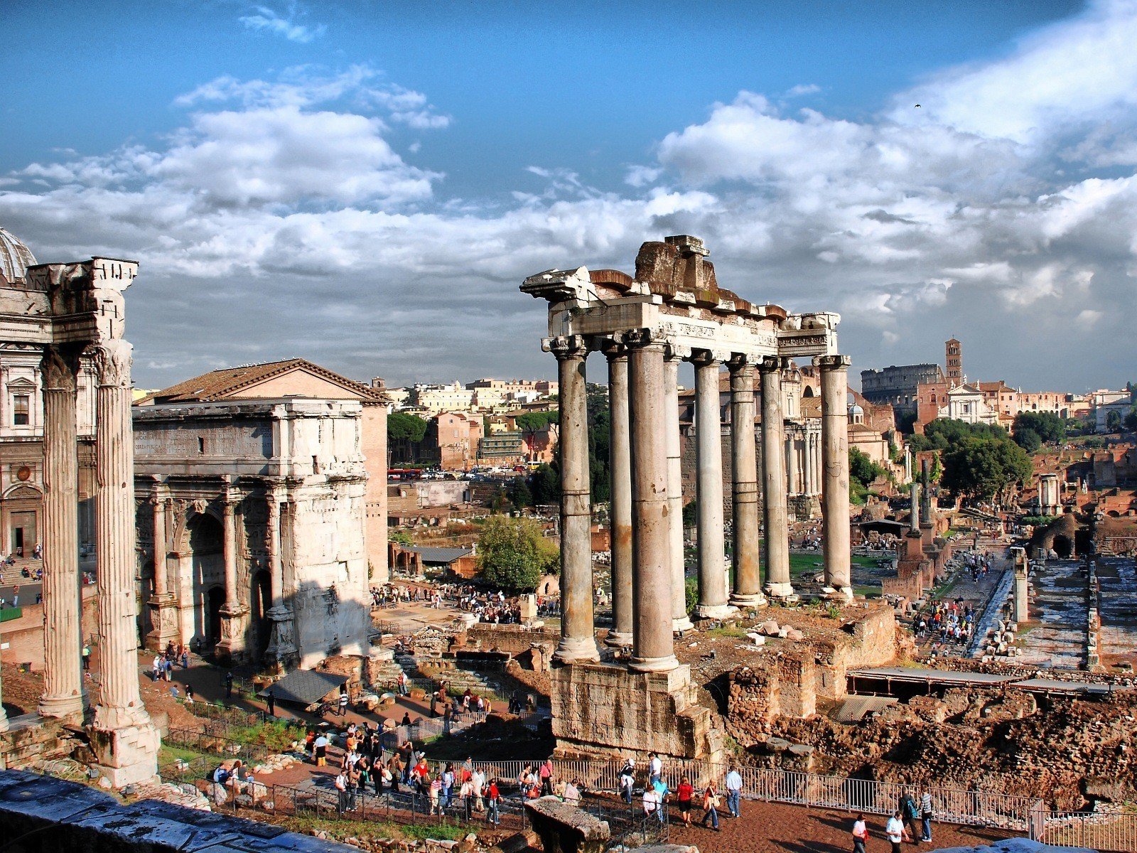 rome column ruin