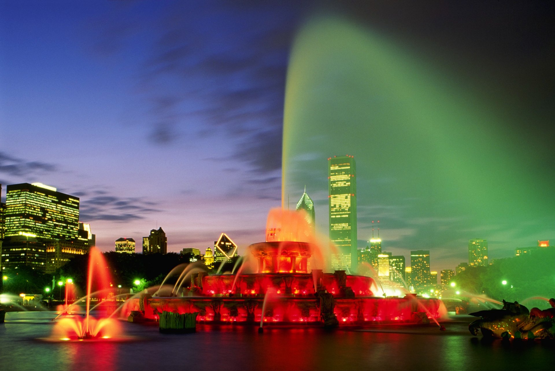 fountain night laser show