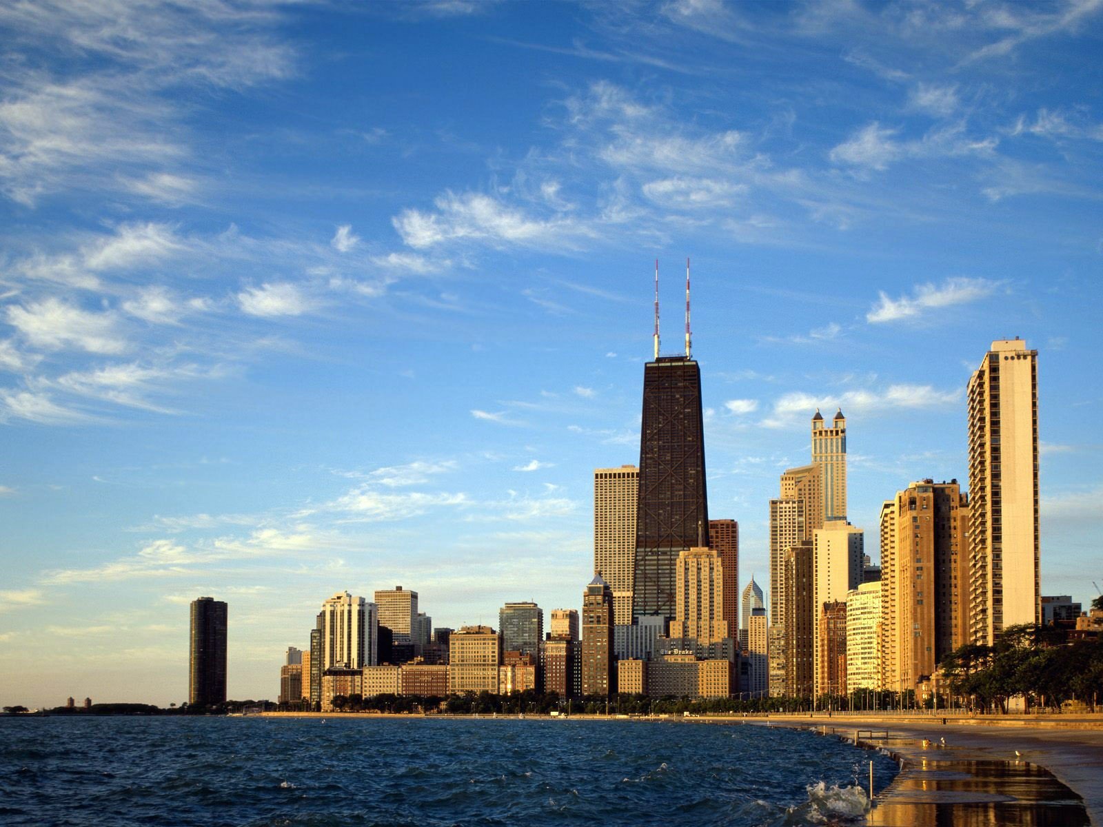 chicago città grattacieli oceano onde giorno