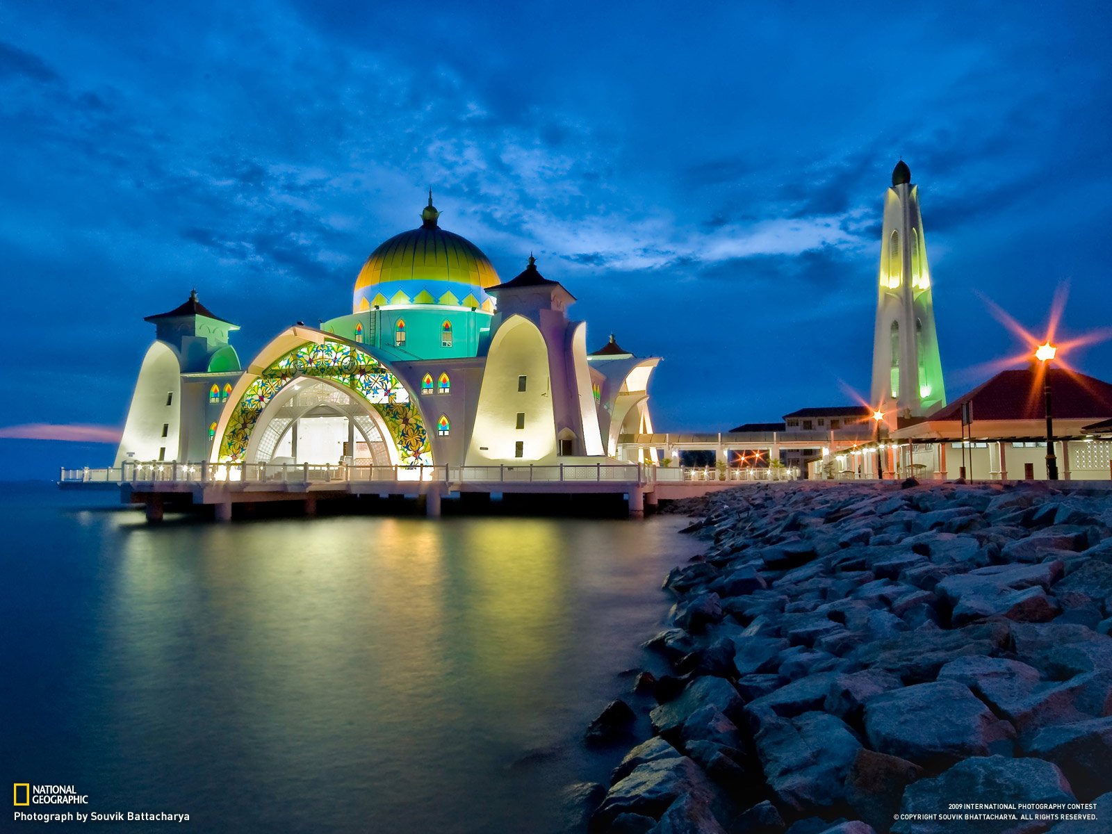 spiaggia moschea sera