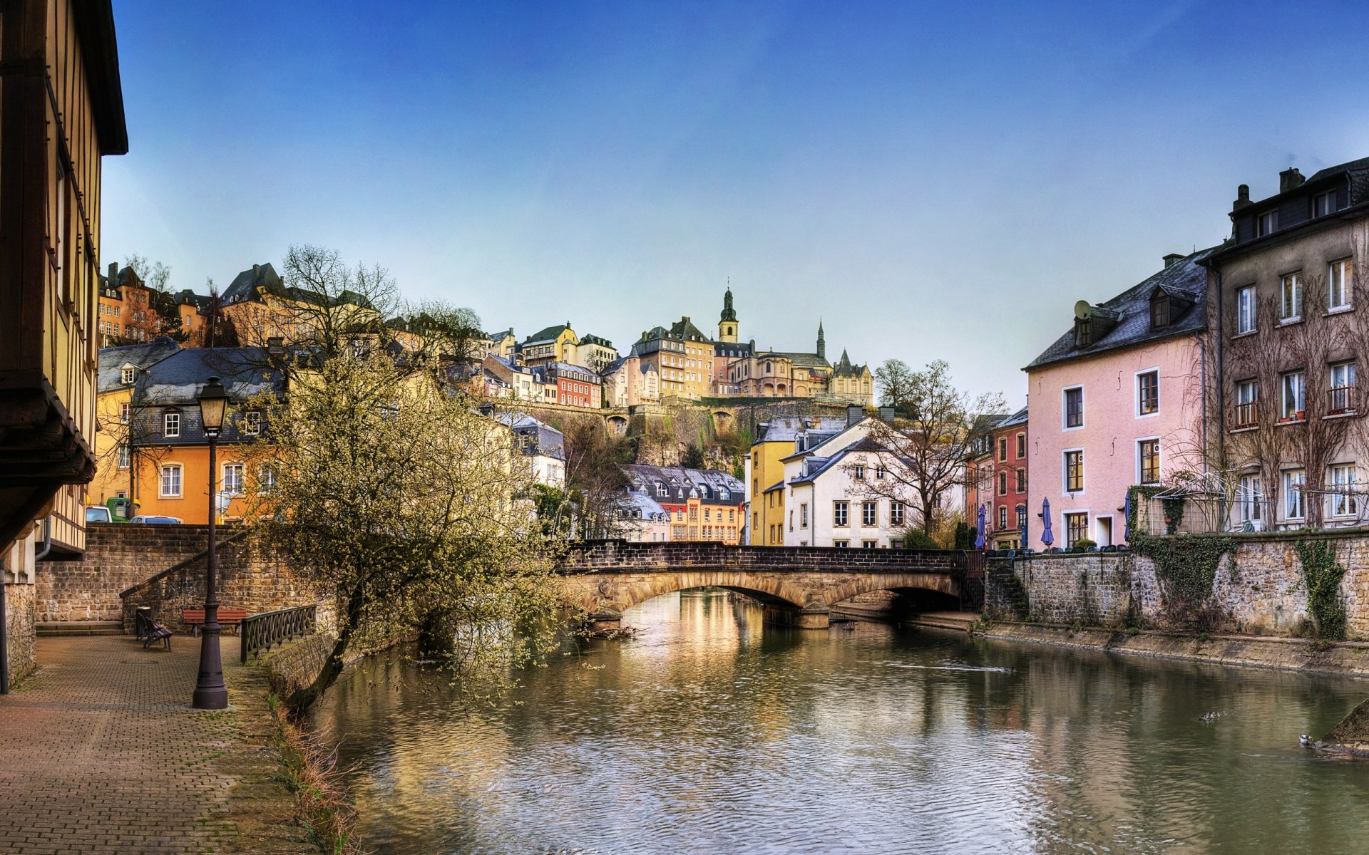 luxemburg brücke tag