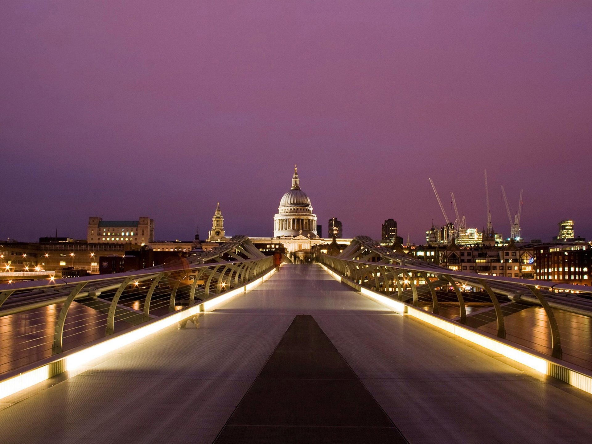 ciudad catedral puente luces noche