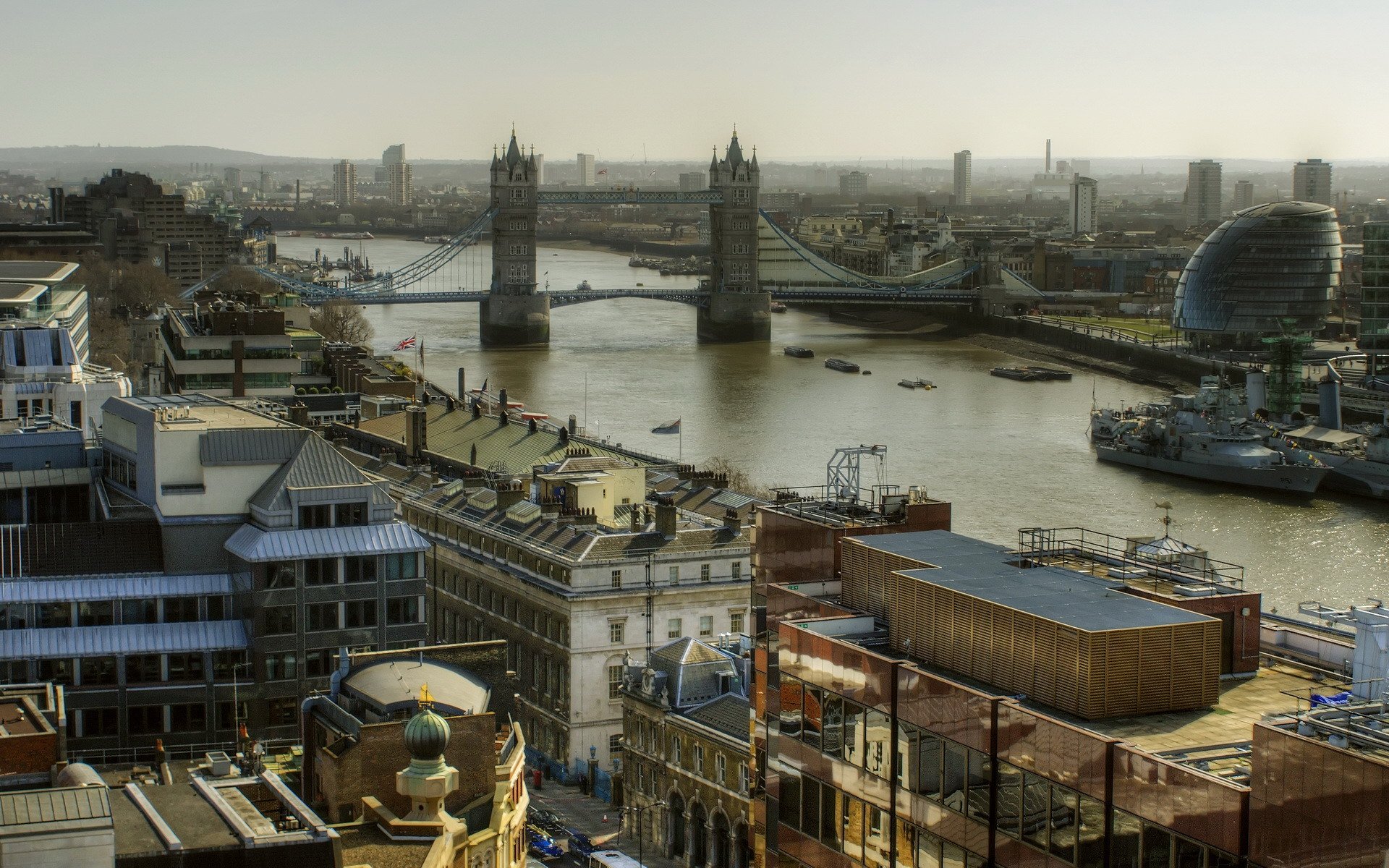 london thames bridge