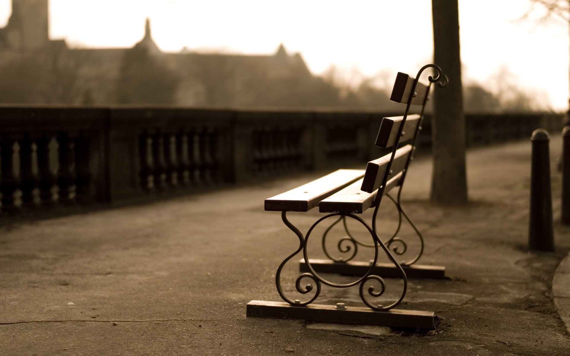 bench town embankment square