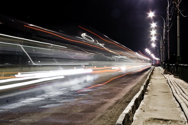 Foto di riparazione del ponte a Yaroslavl