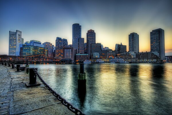 Dawn in Boston. Promenade