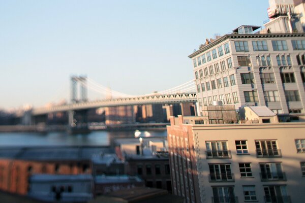 Puente de Brooklyn de nueva York con cambio e inclinación