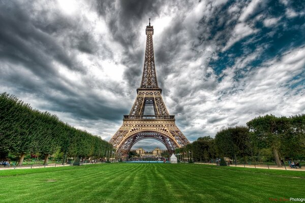 Der Efilewa-Turm in der Stadt Paris