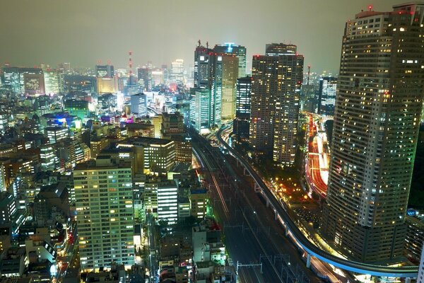 Japanese buildings at night light up the lights