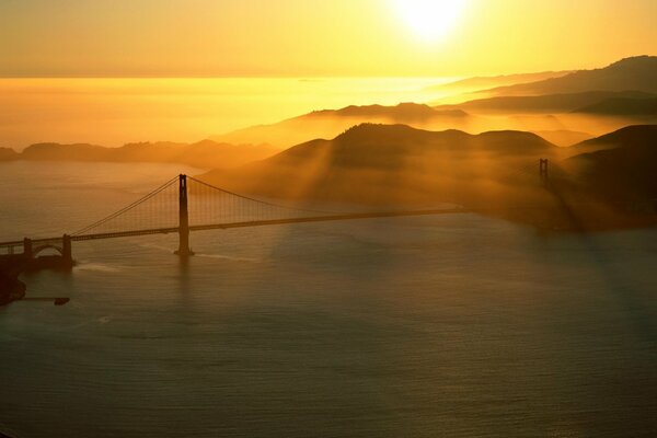 Il ponte di San Francisco al tramonto