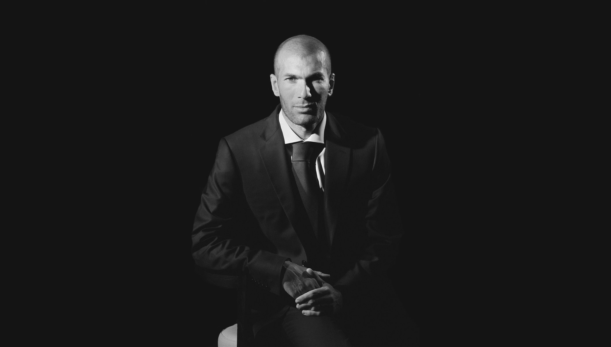 zidane fußballer mann hintergrund zinedine zidane zizu schwarz