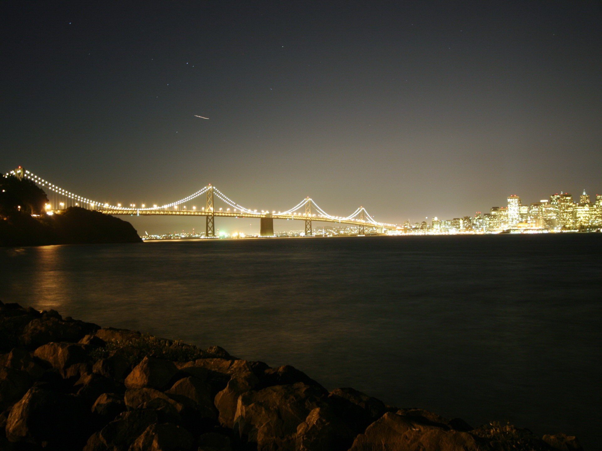 ponte notte fiume