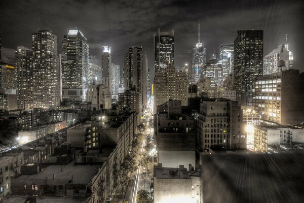 Lumières mystiques de la ville de nuit