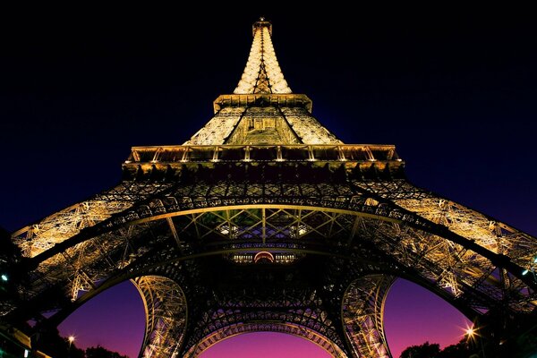 El único lugar donde no se puede ver la torre Eiffel en París