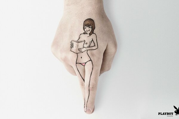 Abbildung eines nackten Mädchens mit einem Buch an den Fingern