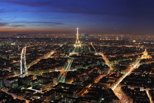 Paris ville du soir