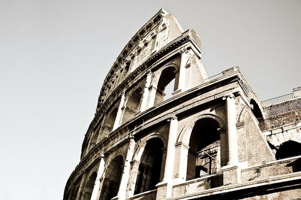 Frammento di foto del Colosseo di RISM