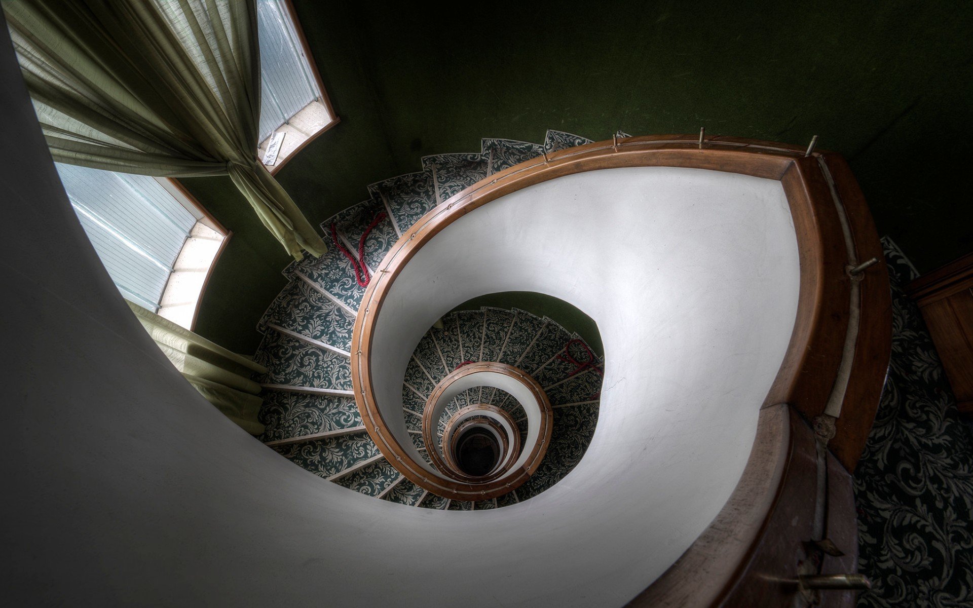 escalera ventana interior